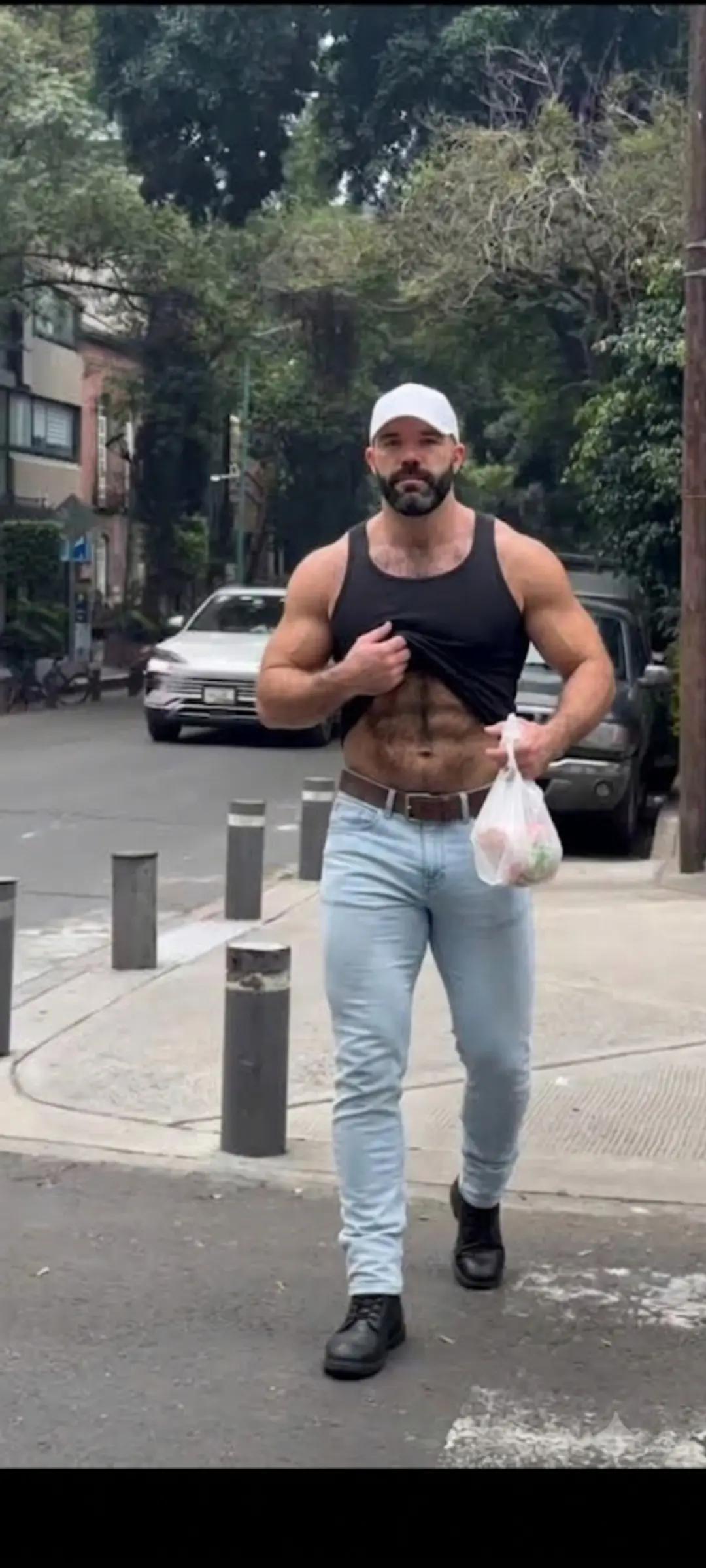 @Curioso HOT🔥🔥🔥
