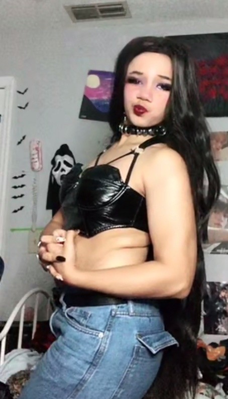 @Kami \Shrimpy🐰🪶🩷