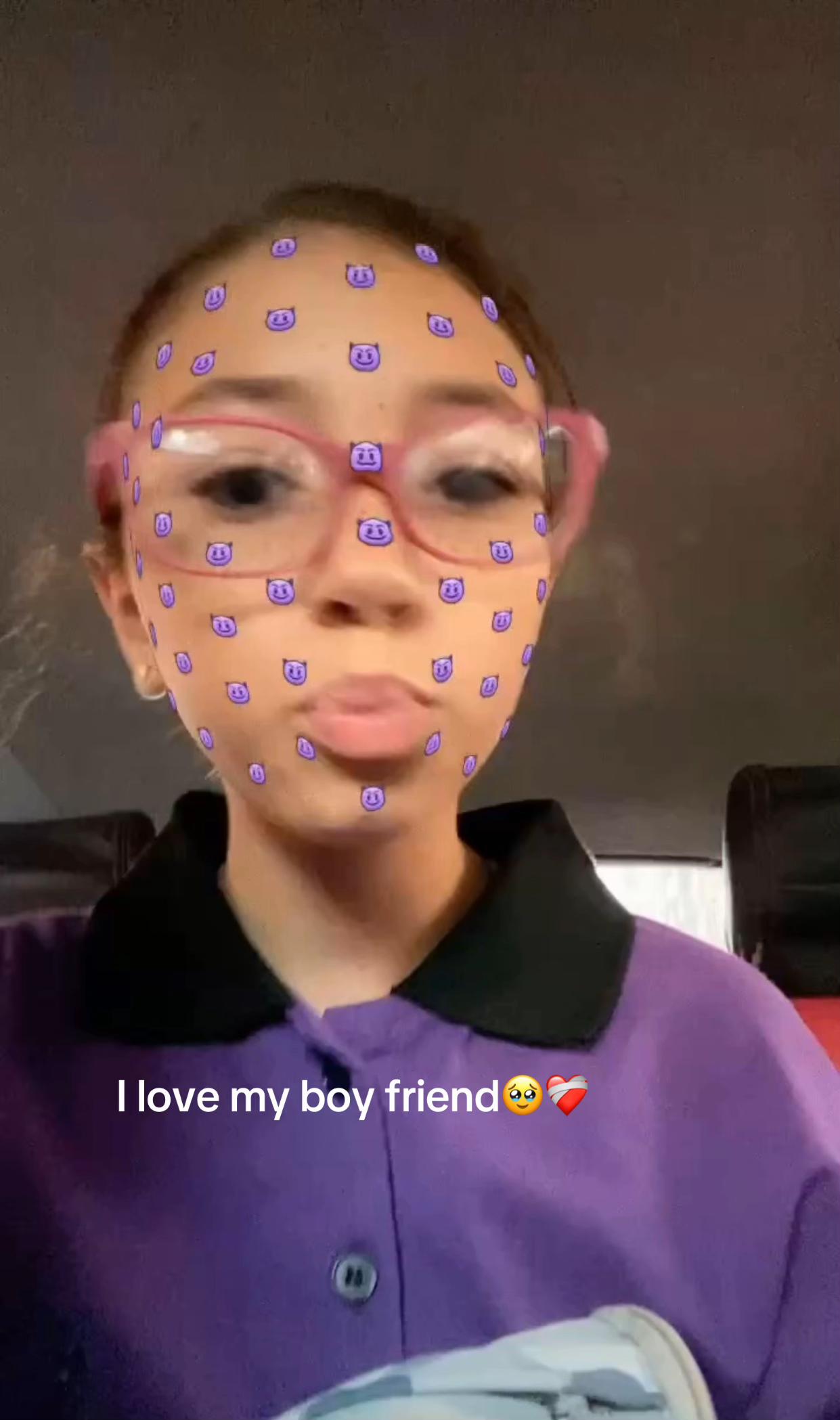 @Karomm🫰🏻