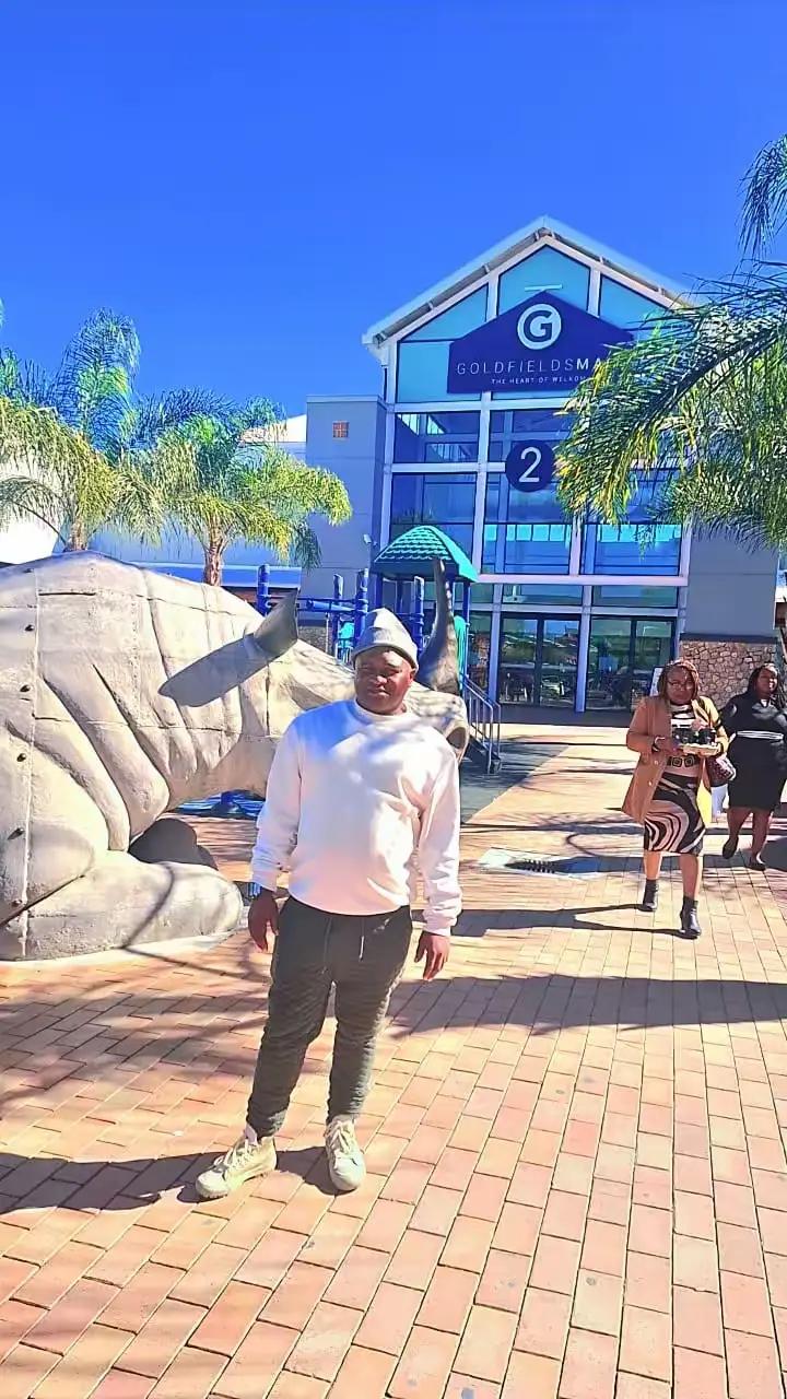 @tlamelomagashula