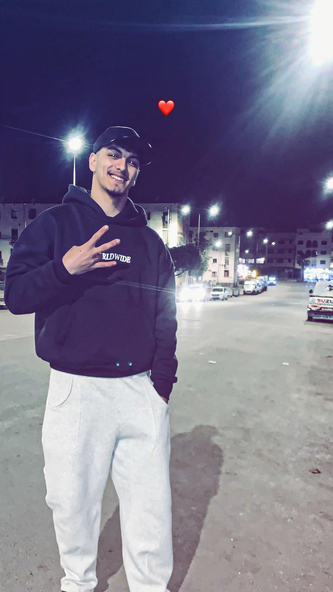 @Aنv_as🐺