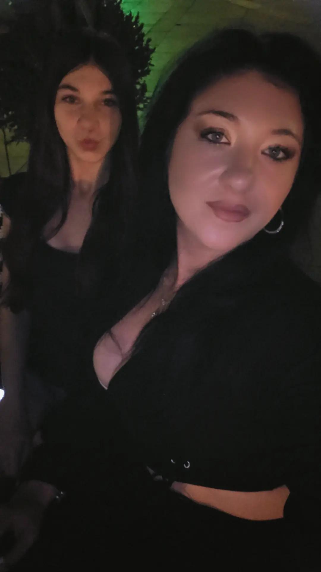@🖤