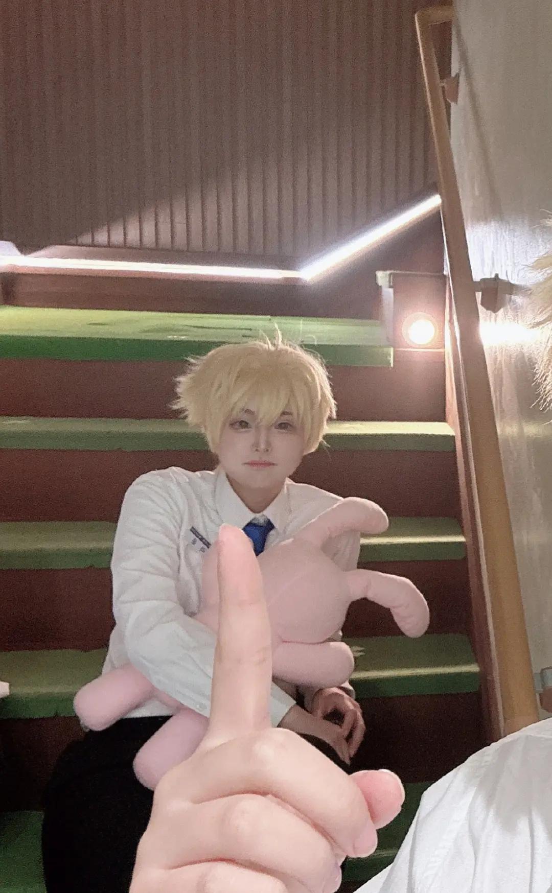 @라운