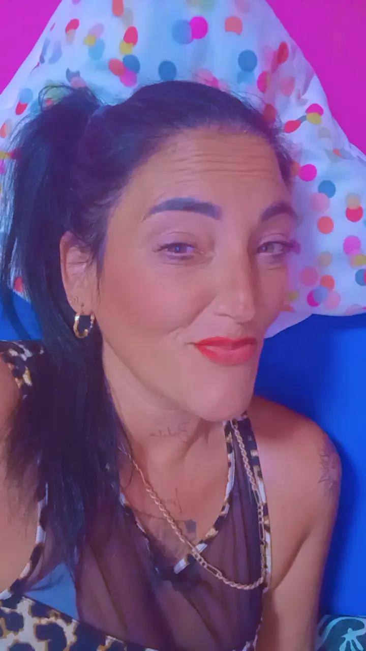 @ana cabello