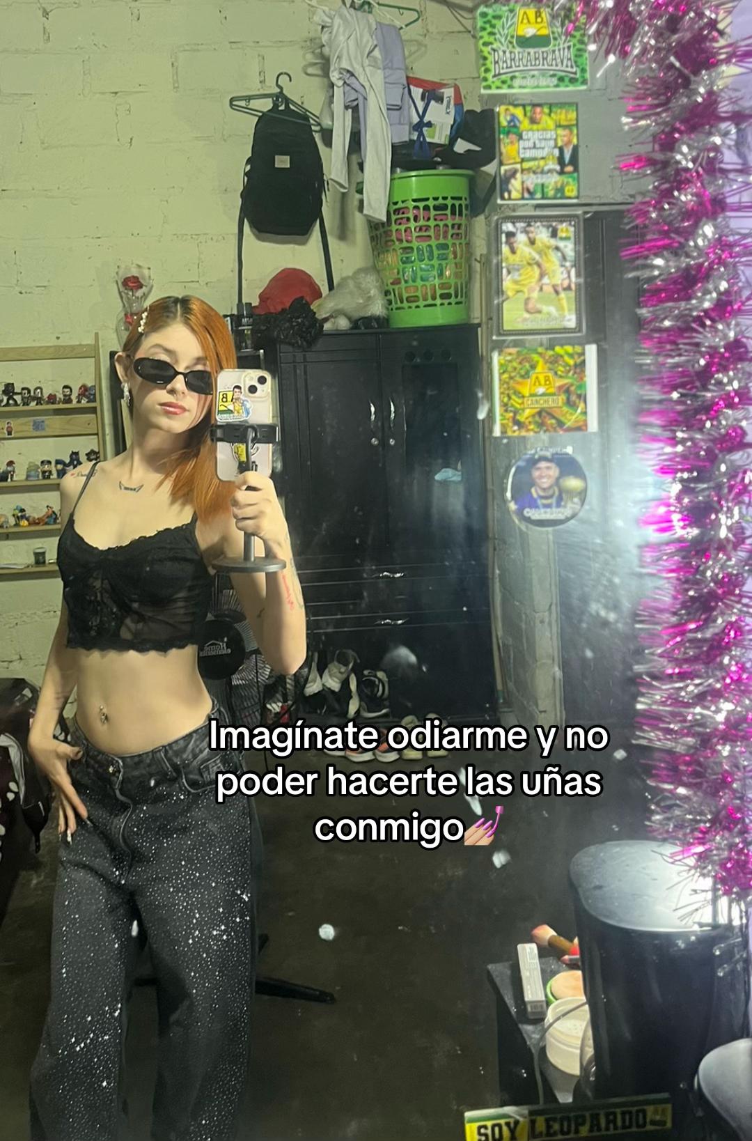 @🖤