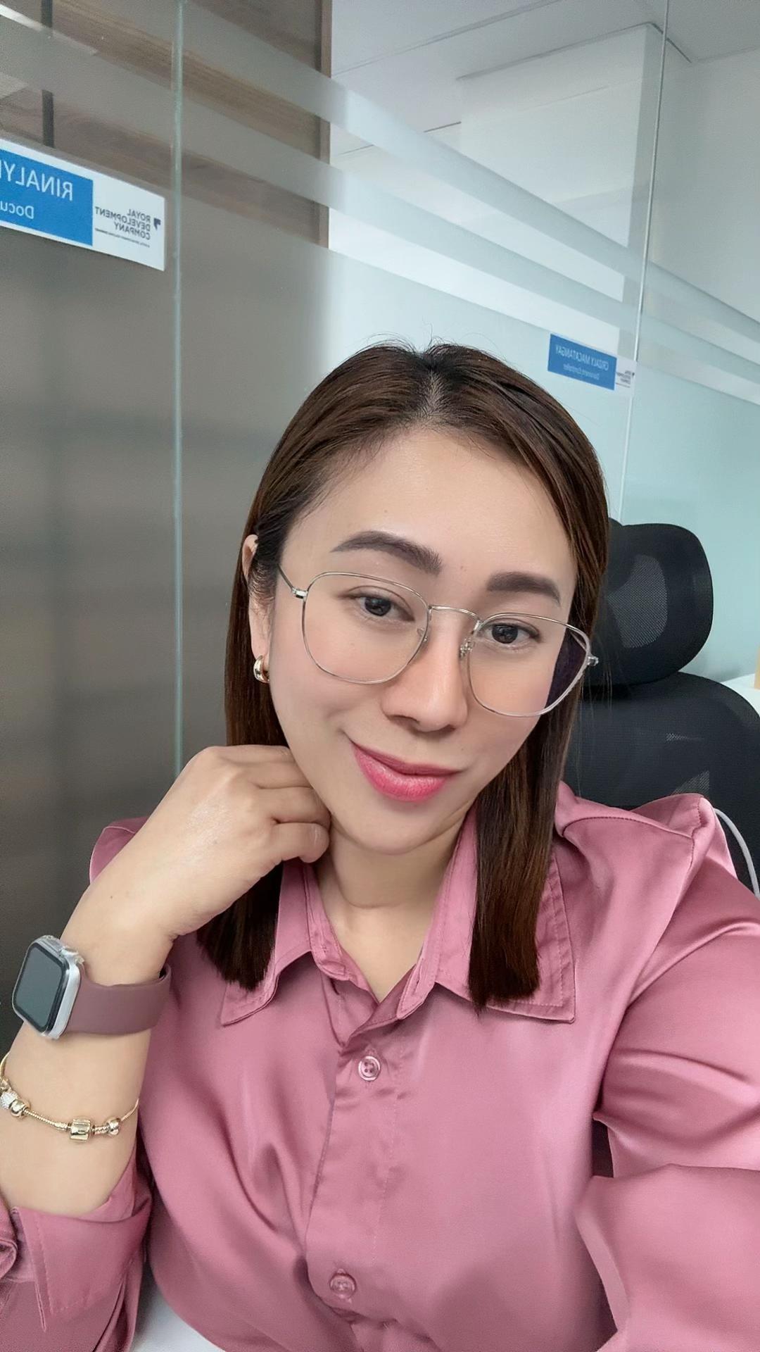 @OfficiallyMae