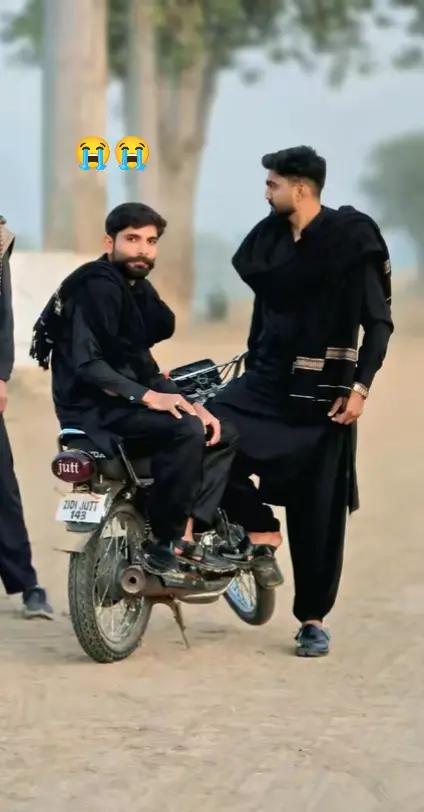 @عمر بھٹی 🦅