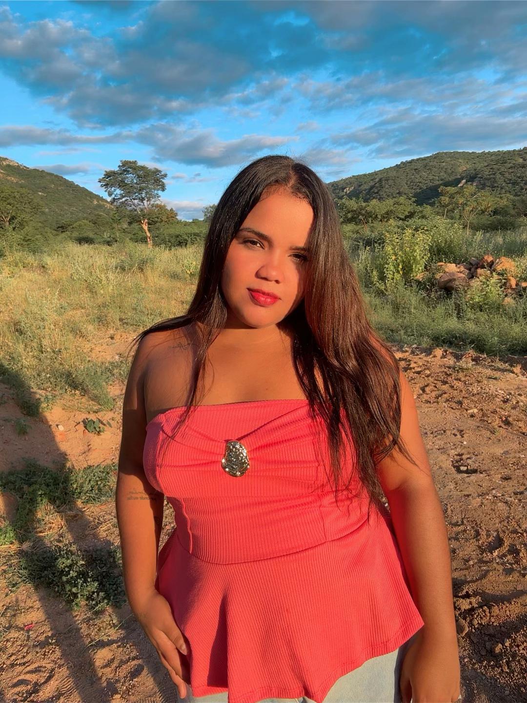 @Cay Gonçalves ✨