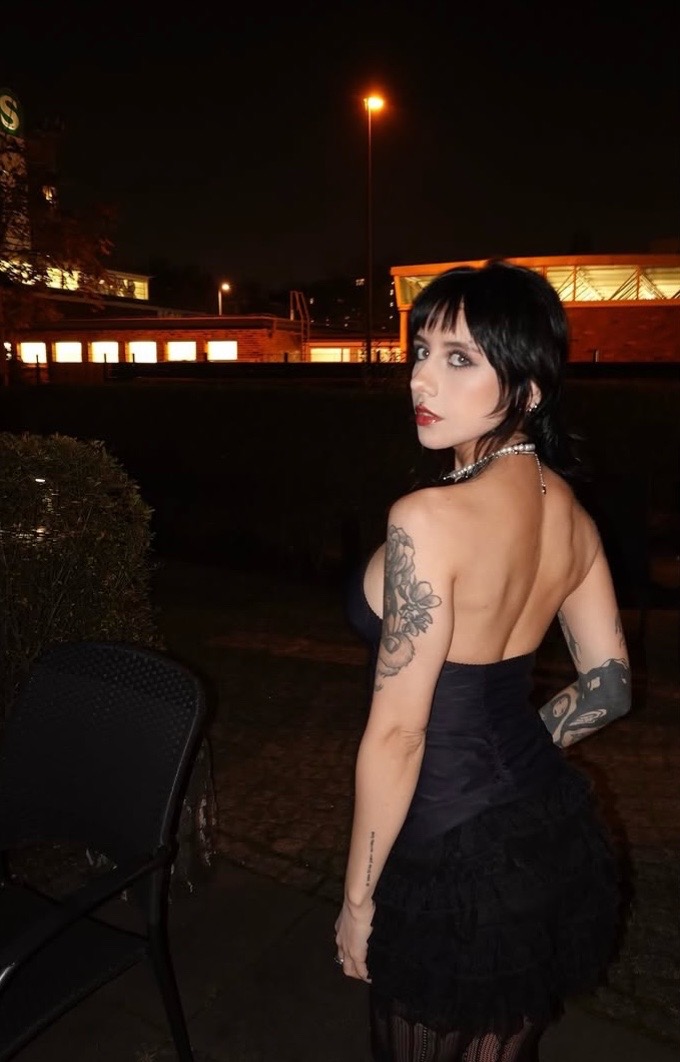 @Scarlett Bordeaux