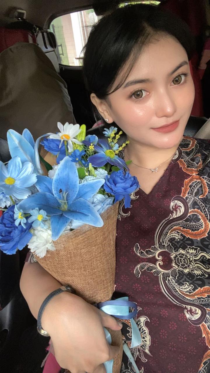 @urfavoritesin
