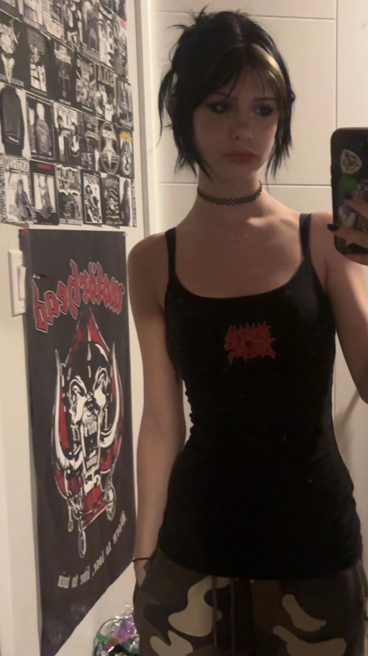 @OLIVIA🦇