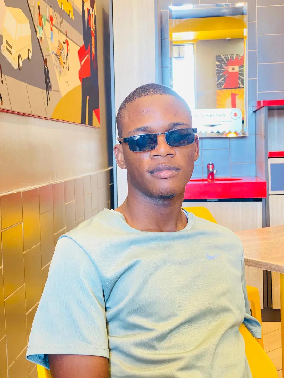 @Sizwe🇧🇼🇿🇦🇧🇼🫠