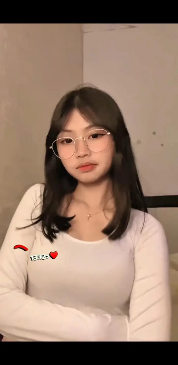 @Adek xiu Bae agaystrawberry