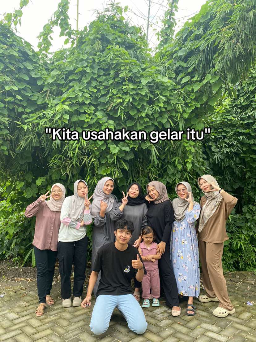 @SEWA LENSA APEXEL, KURSI LIPAT
