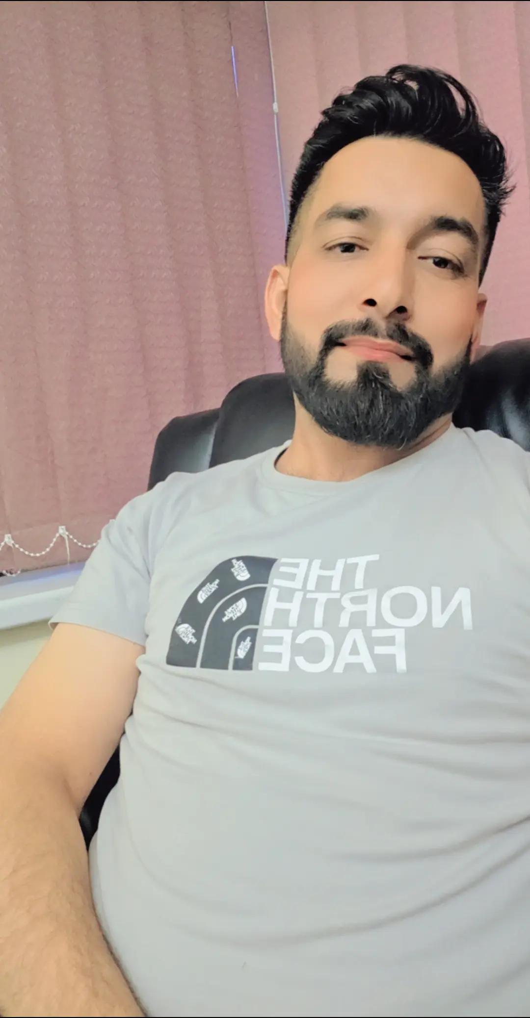 @kashmiri