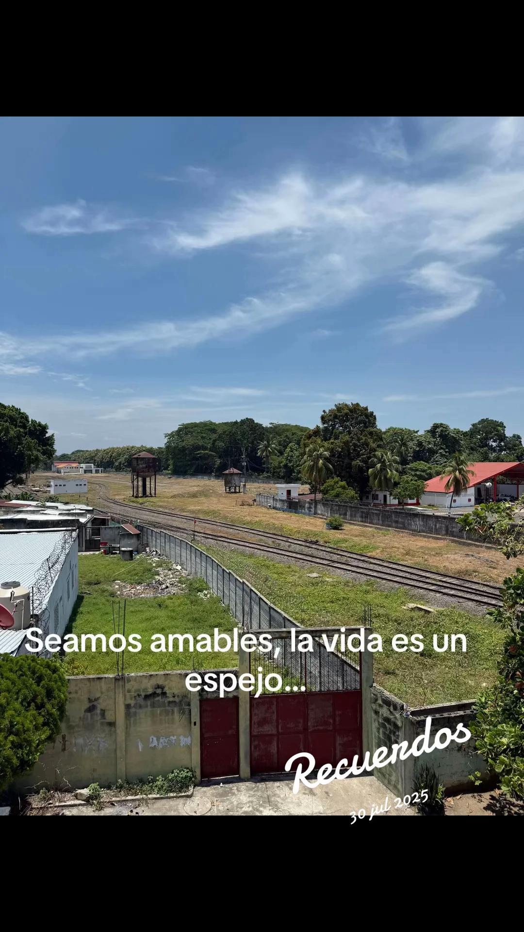 @Ana Luc&iacute;a🌹