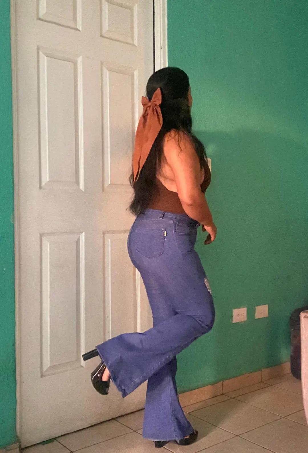 @CAMILA FLORES