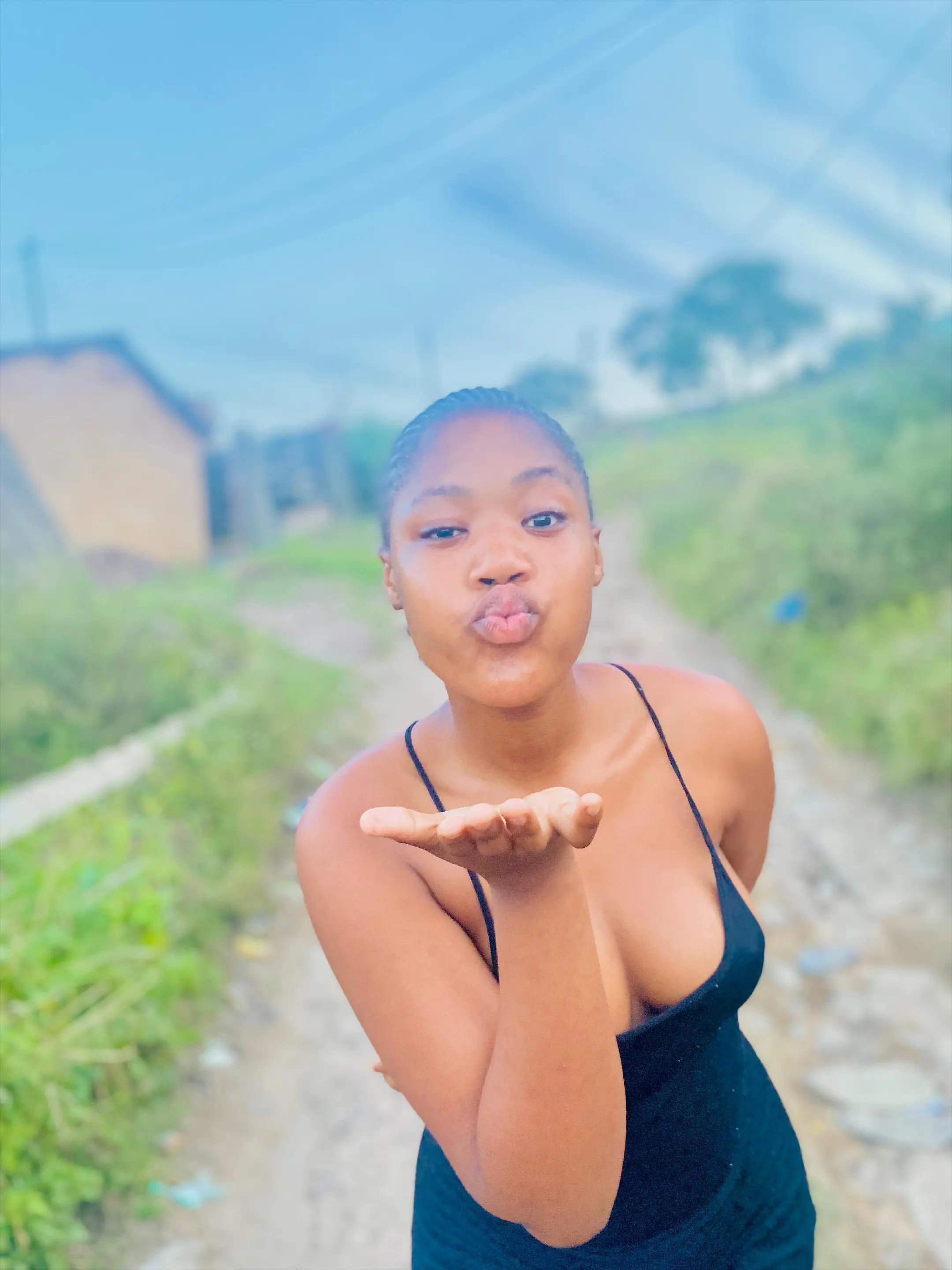 @AZANDA LUTHULII 💗.