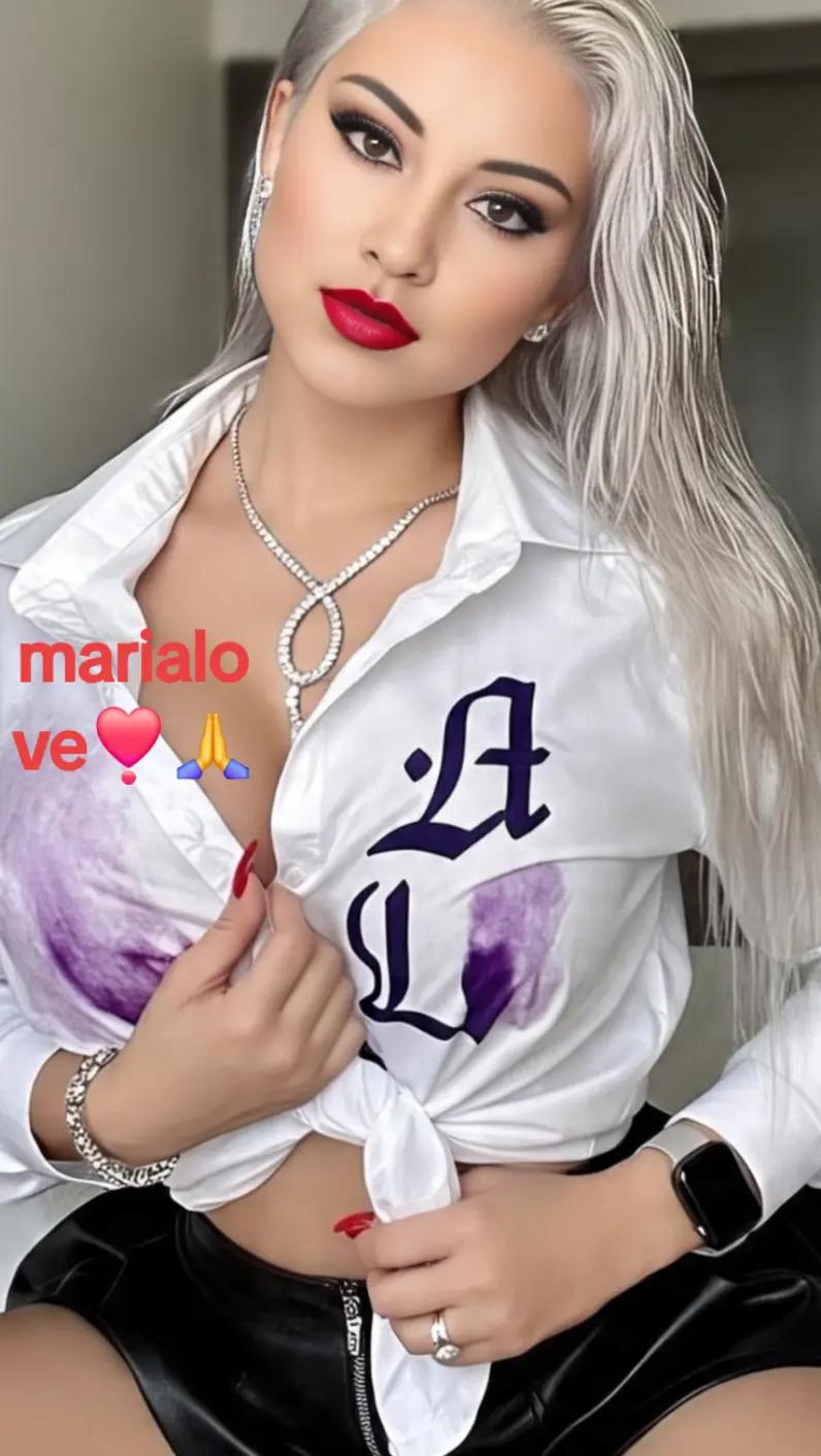 @María