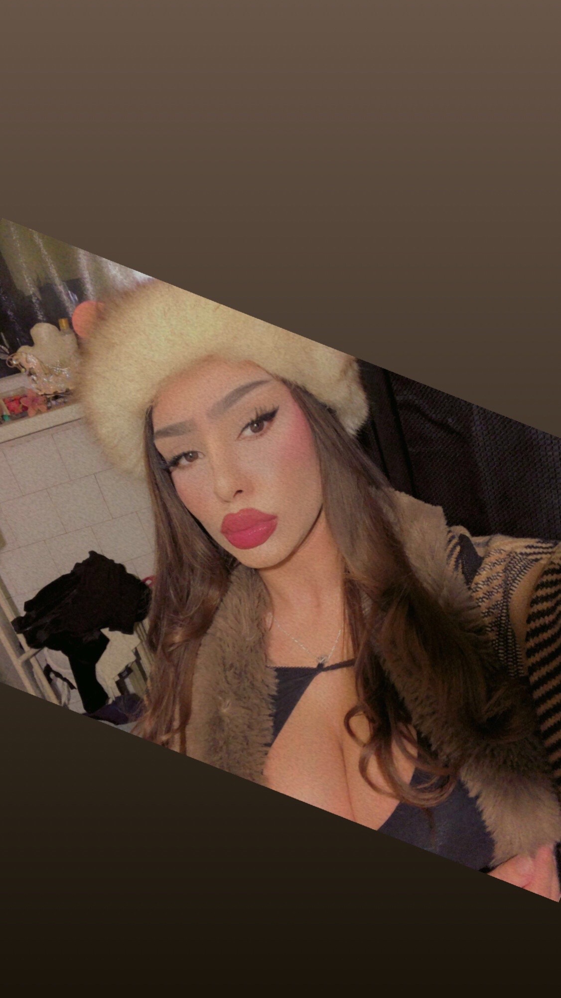 @Elizabeth Rozsavölgyi 25🌹