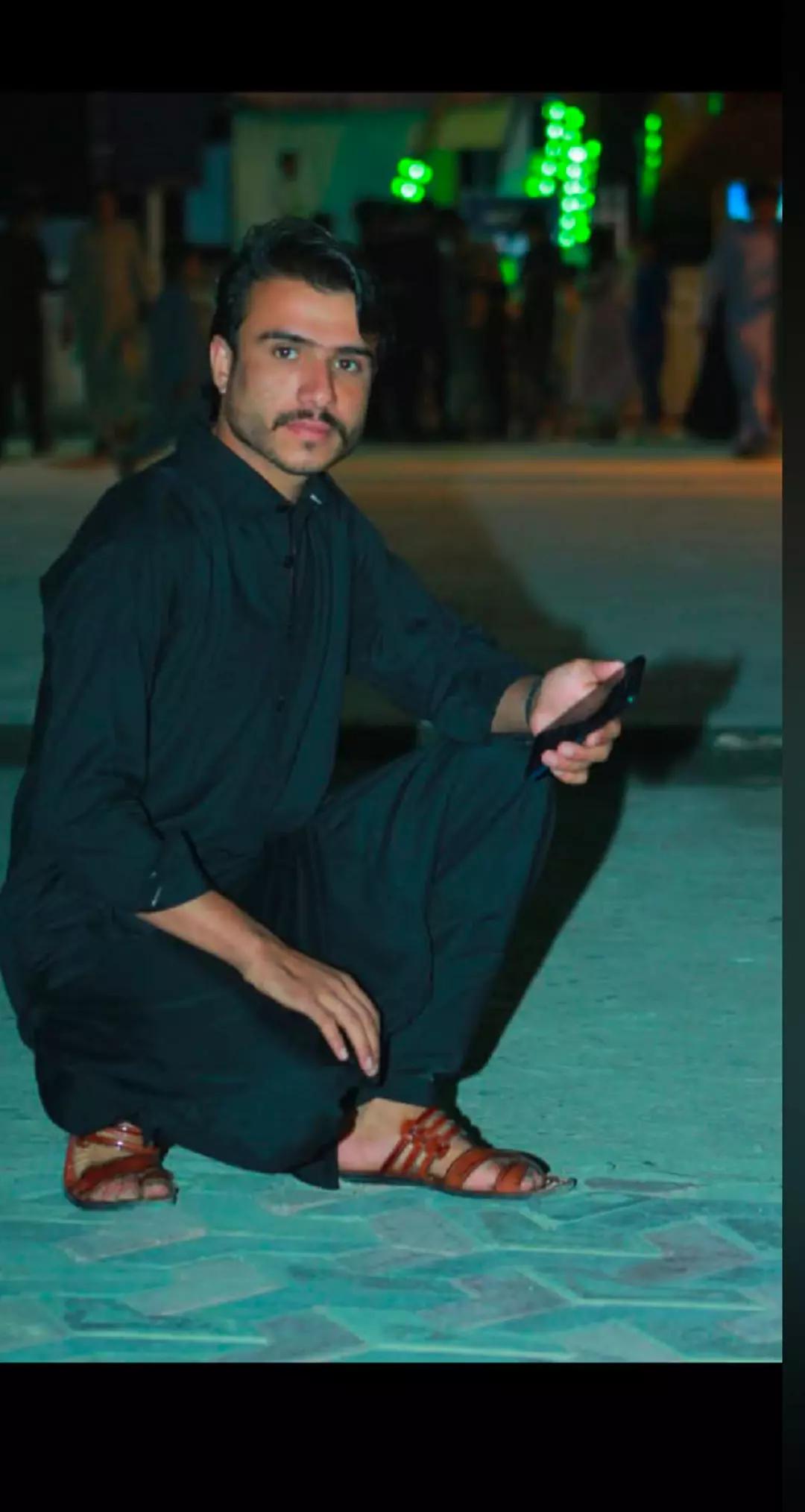 @moshen khan _m_m
