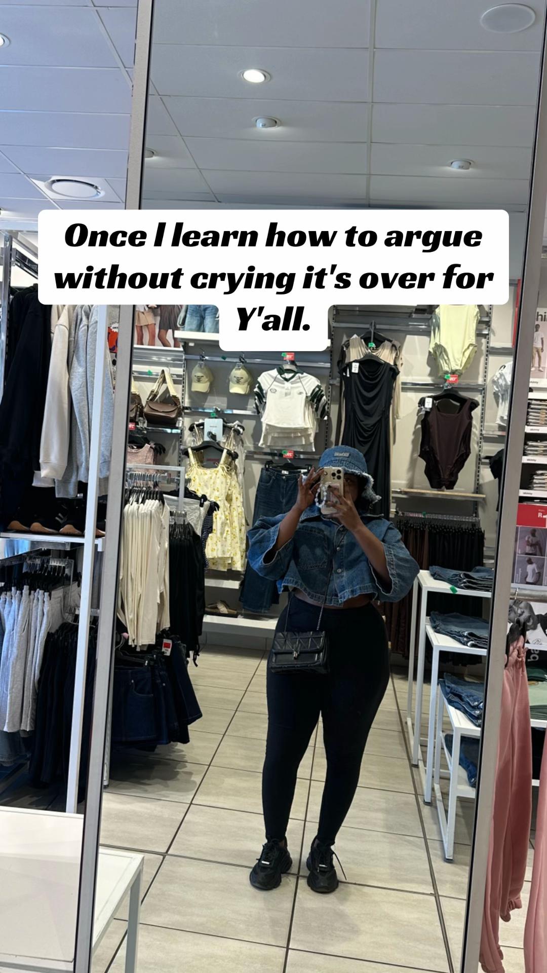 @VERONICA MANAGA🤍