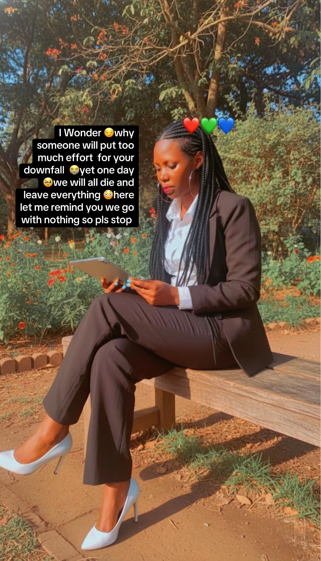 @Leah's fashion🇺🇬🇴🇲🇴🇲