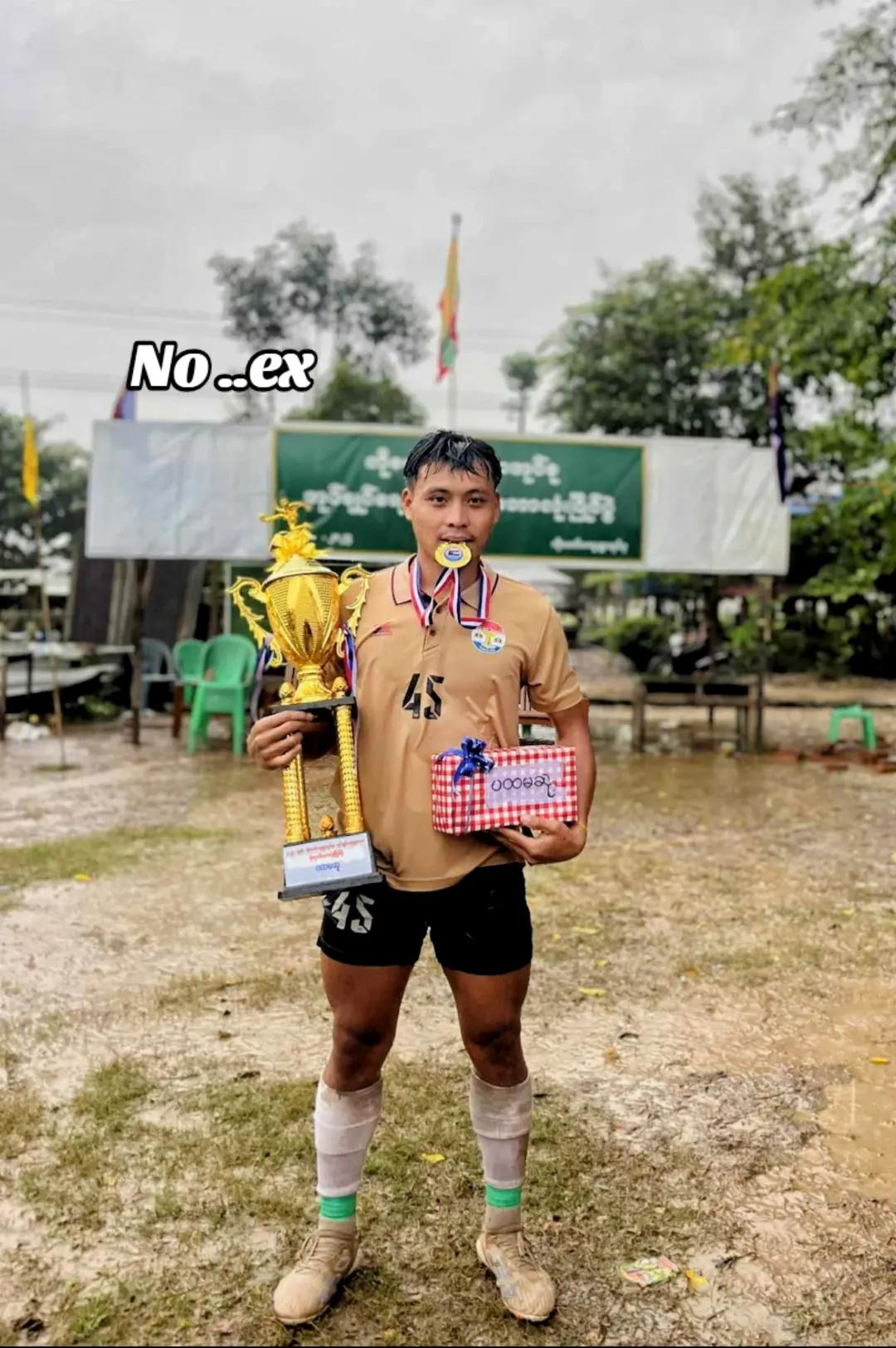 @ẞaw  Âûñg Phyø🧒🐵