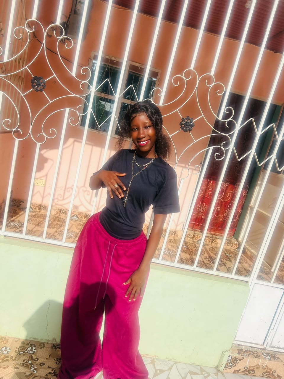 @Female Pa Ebou 💯😜