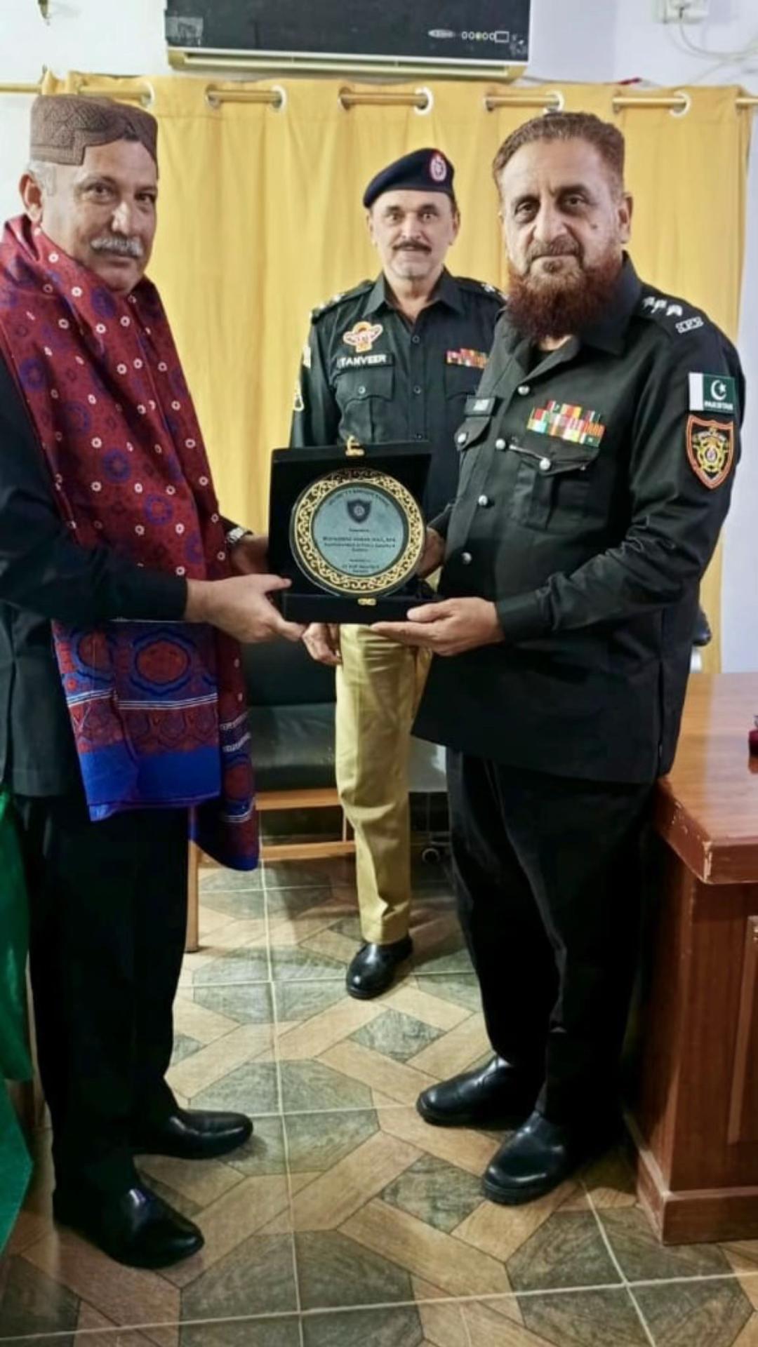 @🚓سندھ پولیس🚨