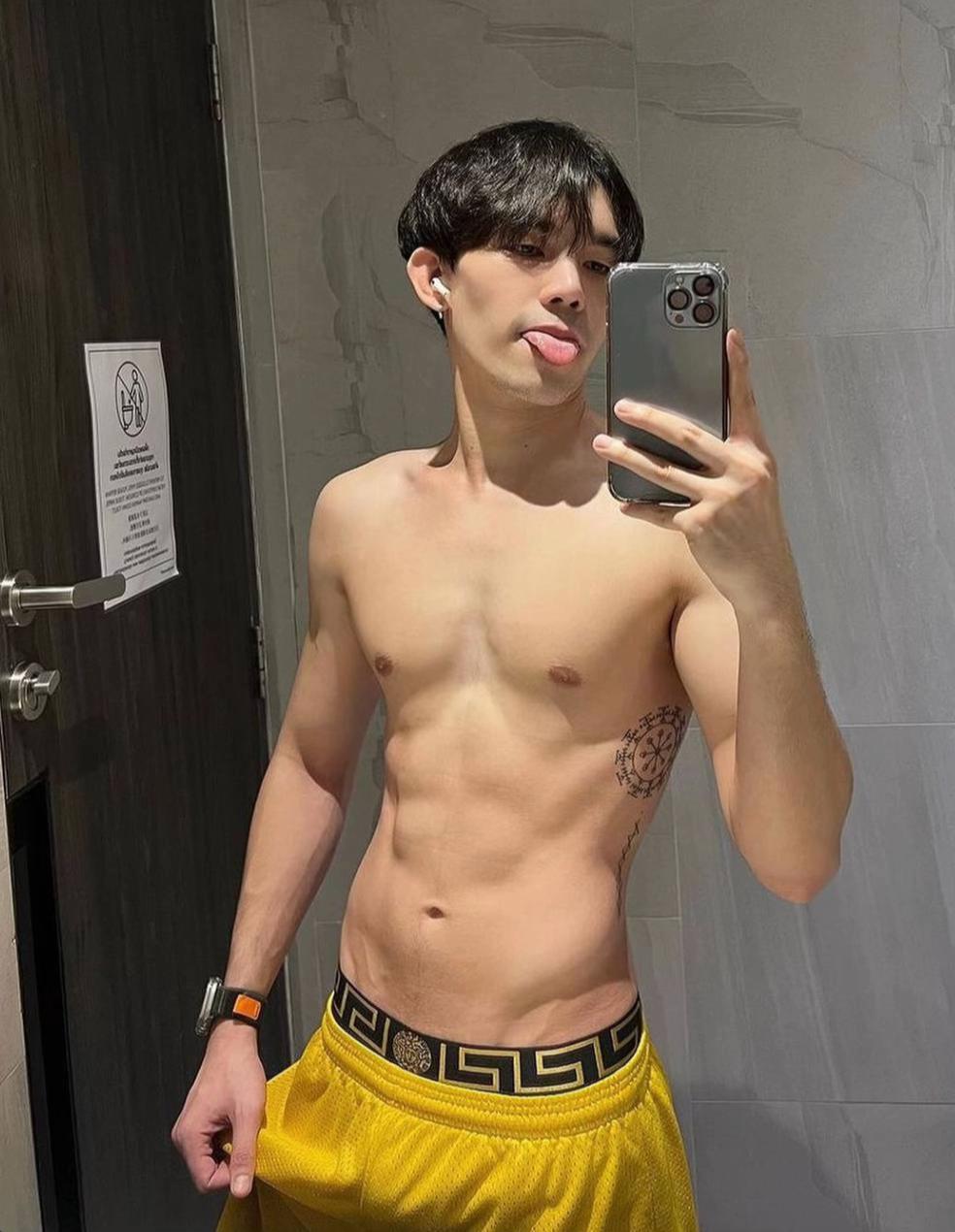 @imnotrobbot0