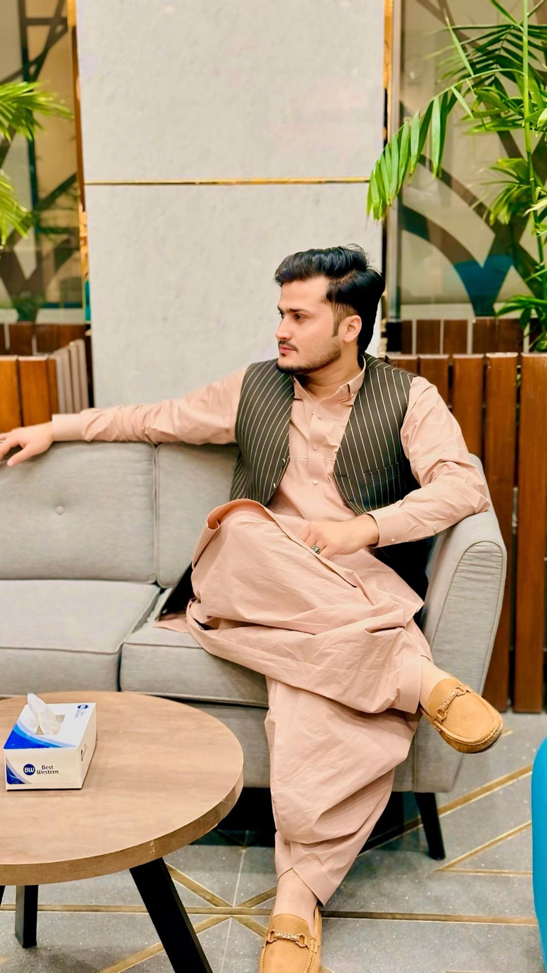 @Ilyaskhan98