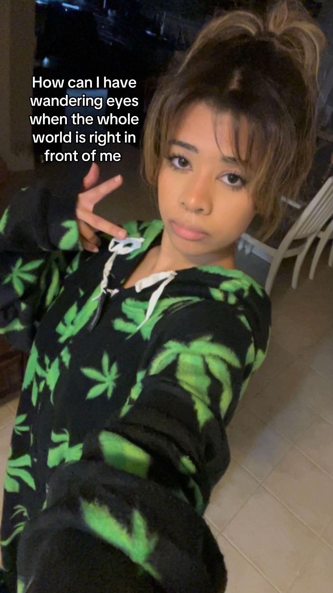 @⋆˙⟡