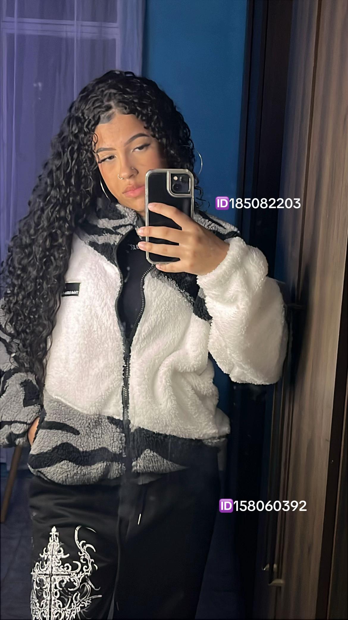 @Giovanna.