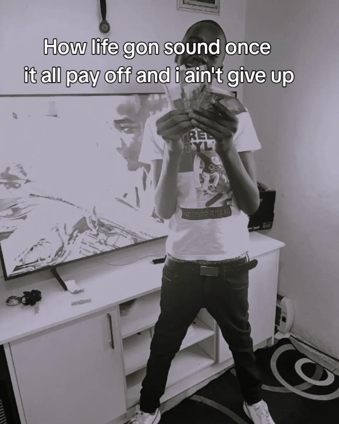 @😎.