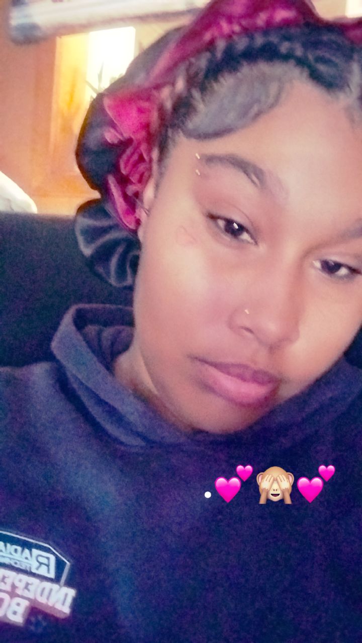 @prettylittleredthang_