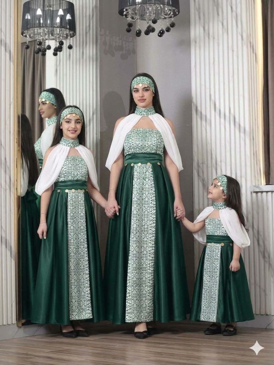 @لمسات انوثة