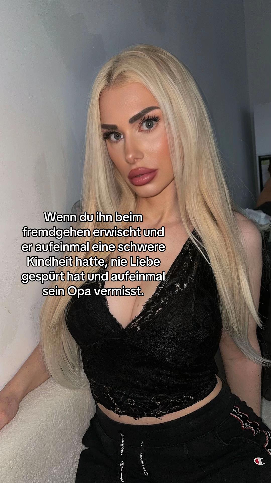 @Geraline_