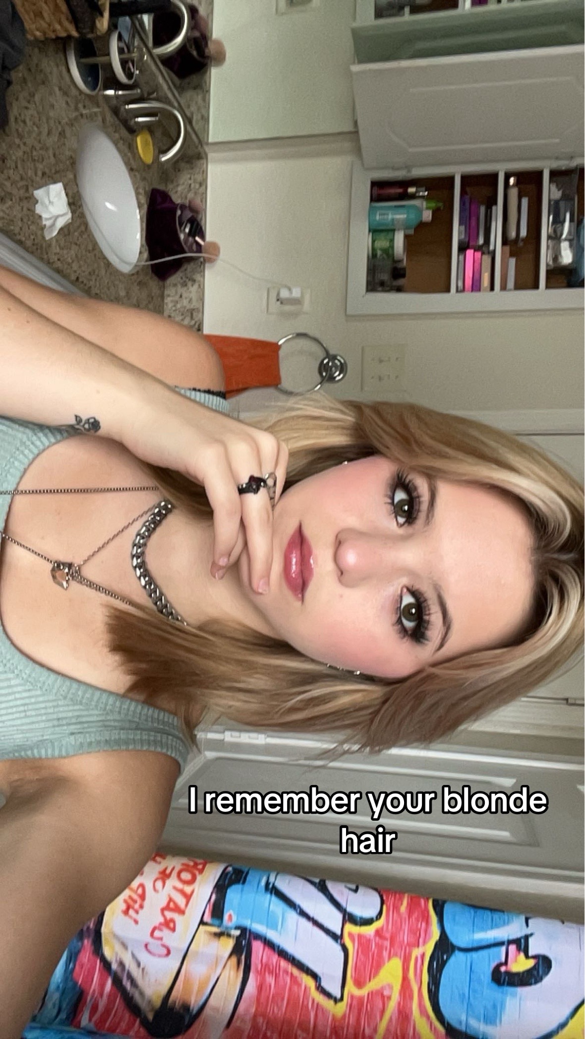 @:3
