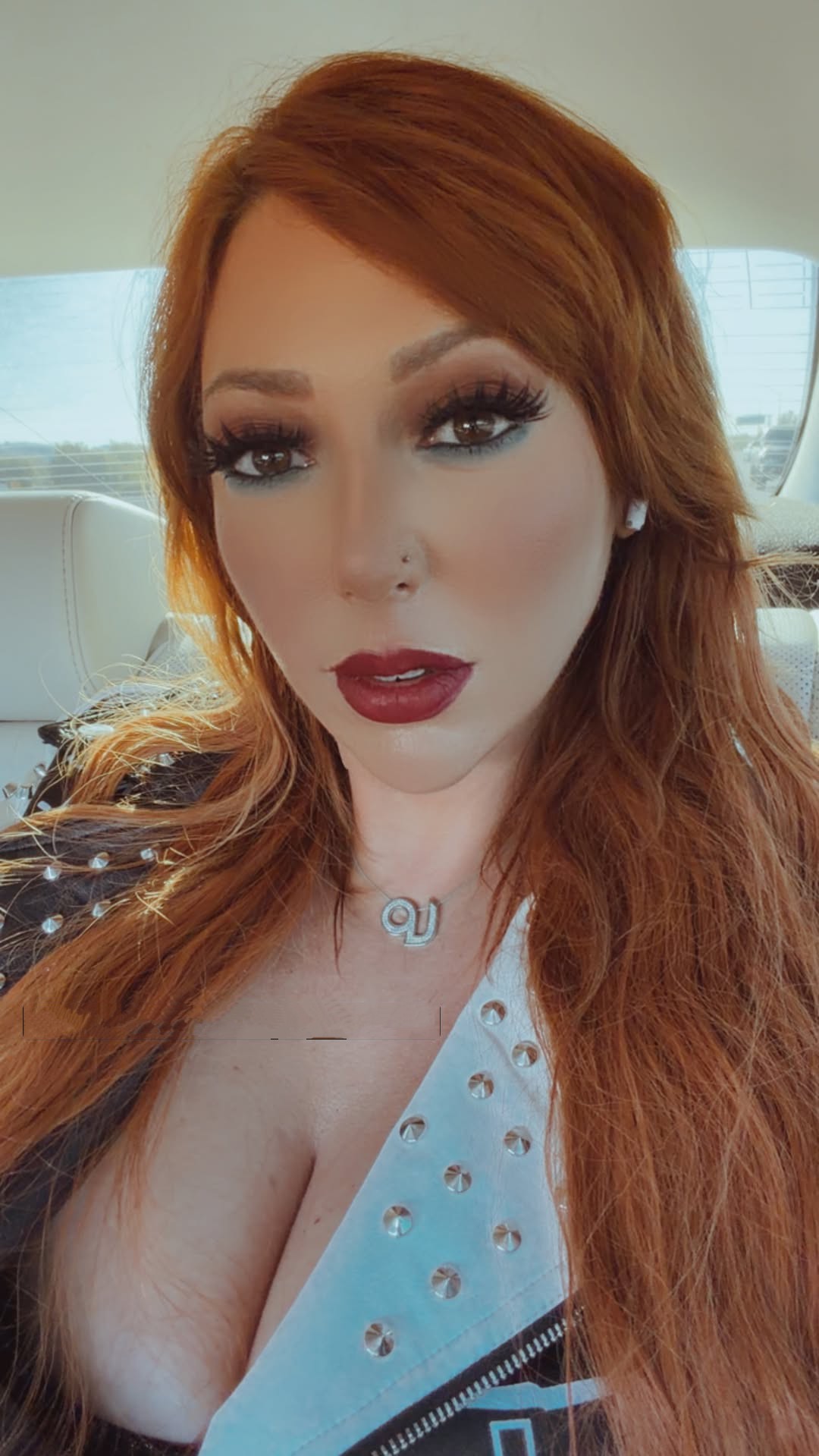 @Lauren Phillips ™️