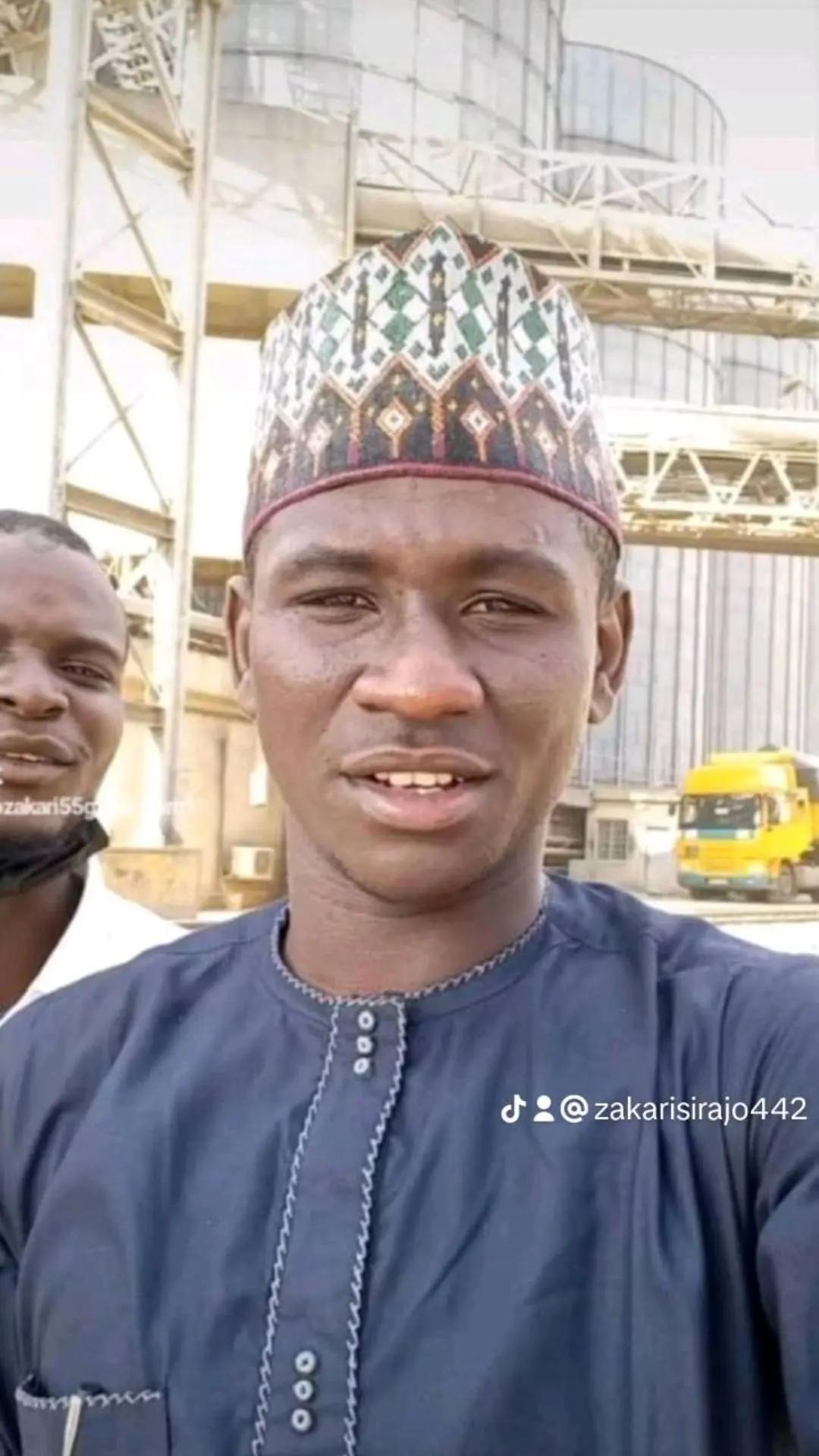 @SIRAJO ZAKARI 111