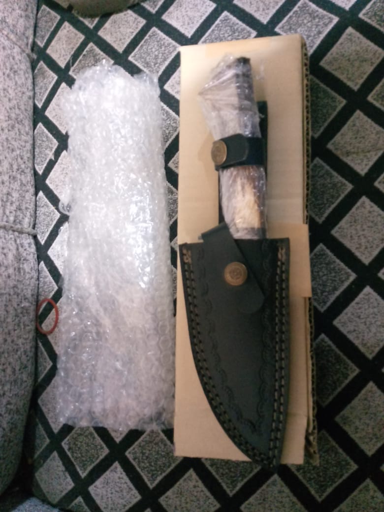 @Knives Store