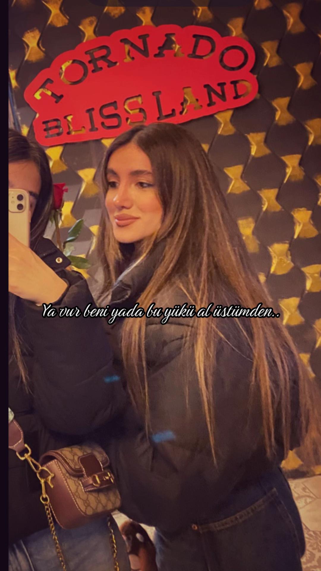@𝓜. 𝓔