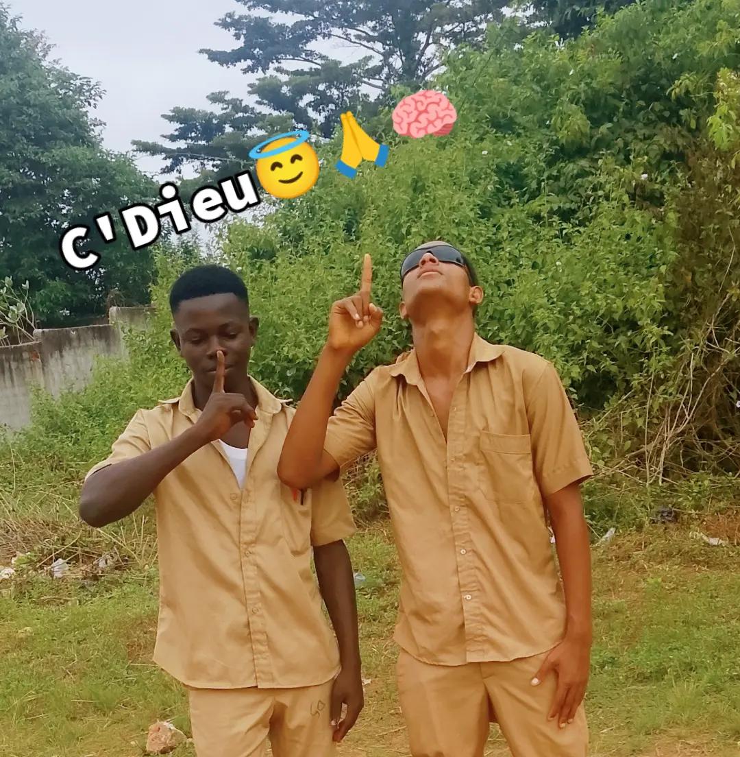 @L'même D_5๐ง ๐ฅท๐ซ