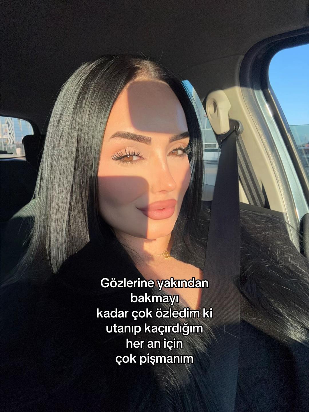 @𝓘