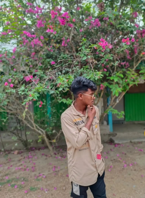 @Jahangir ৳💤🖐️😎👍🇧🇩❤️💓❤️y