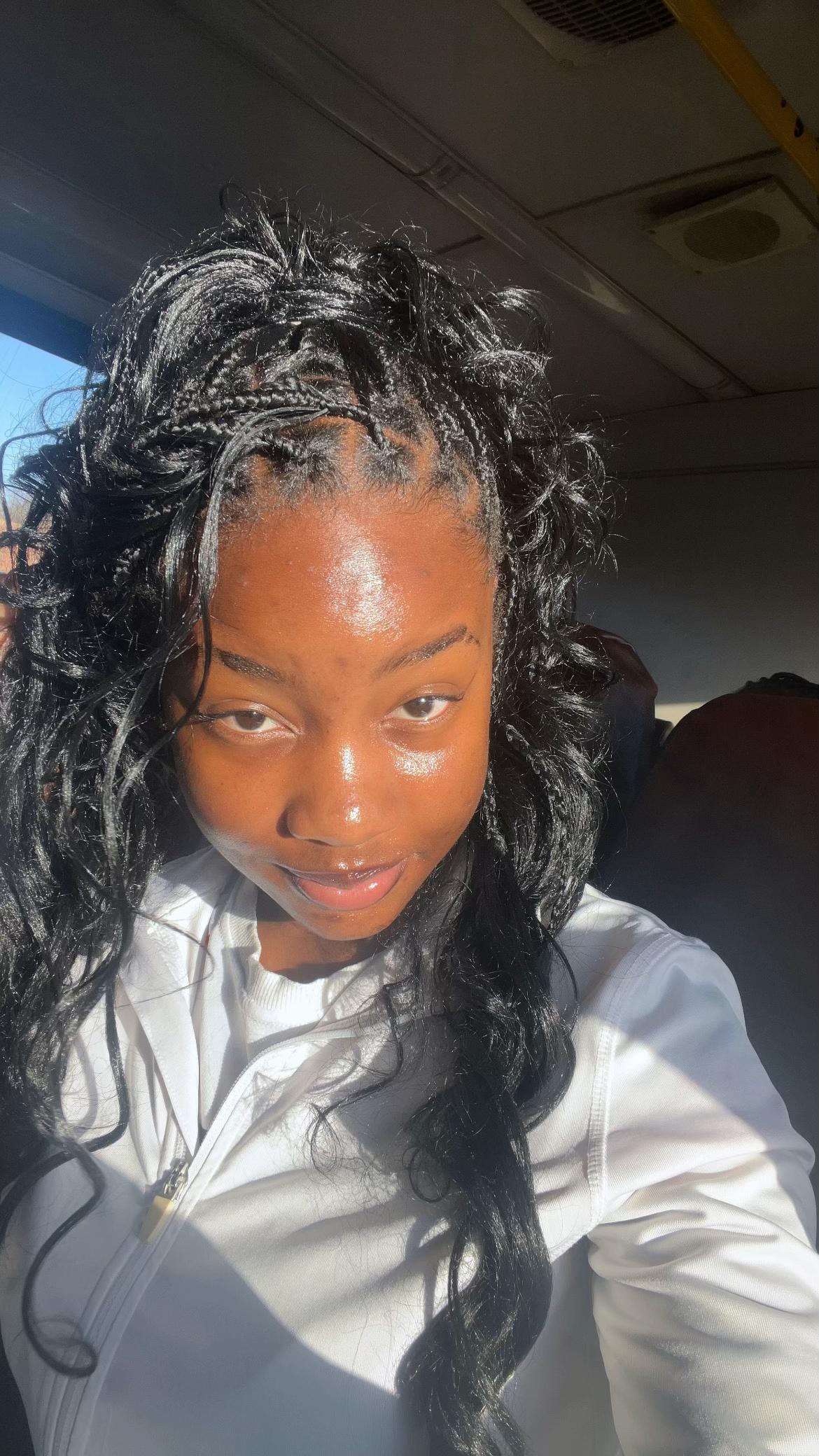 @Shaniq💫