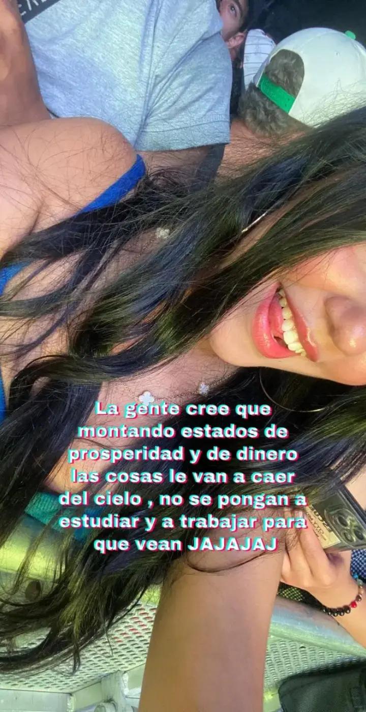 @Zhayra