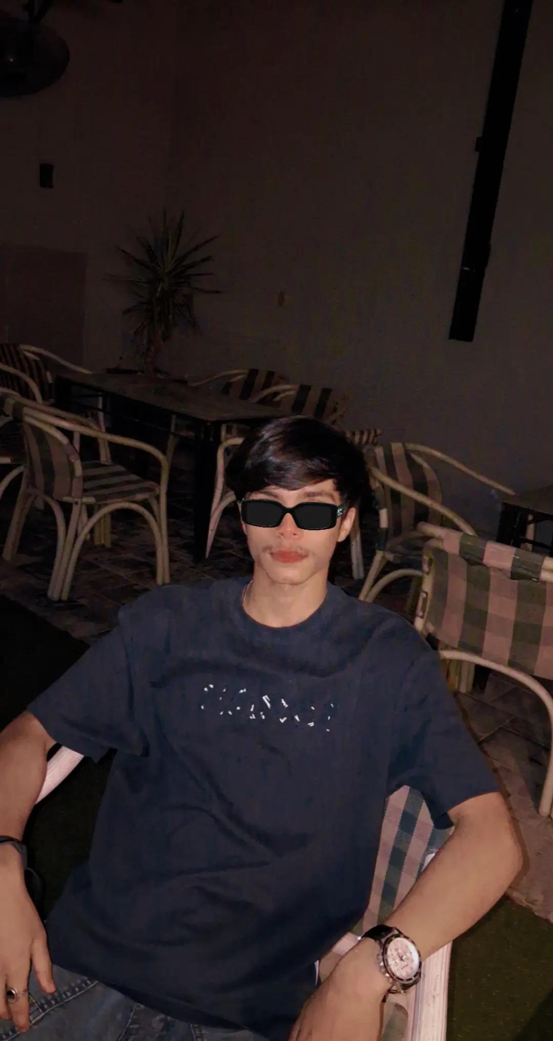 @𝙨𝙝𝙖𝙧𝙞𝙦⚡️