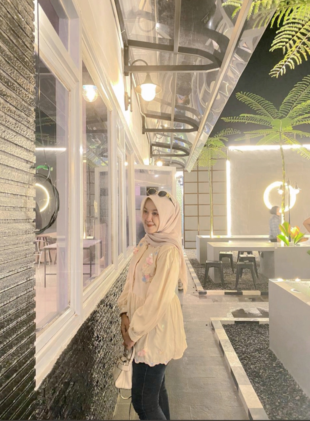 @Dewwiiiii